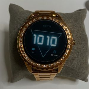 Woman’s Guess Connect watch